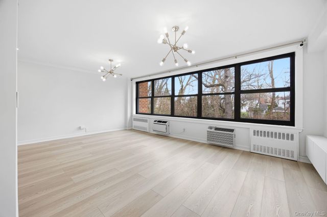 75-34 Bell Boulevard 3F, Oakland Gardens, NY 11364