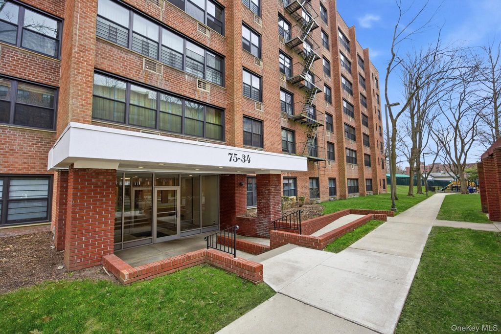 75-34 Bell Boulevard 3F, Oakland Gardens, NY 11364