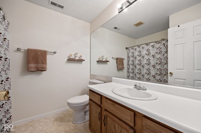 8203 Lake Tree Lane, Indianapolis, IN 46217
