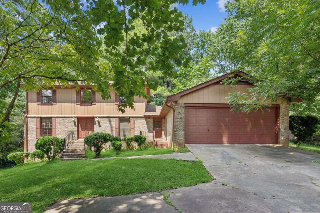 5825 Golden West Trail, Lilburn, GA 30047