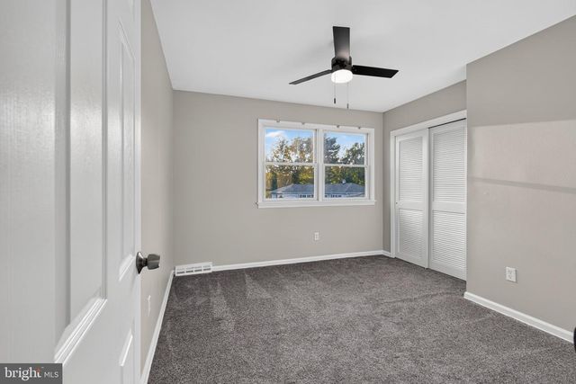 1210 FLINT HILL RD, Wilmington, DE 19808