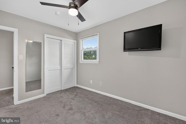 1210 FLINT HILL RD, Wilmington, DE 19808