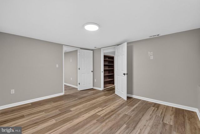 1210 FLINT HILL RD, Wilmington, DE 19808