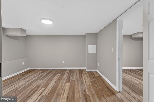 1210 FLINT HILL RD, Wilmington, DE 19808