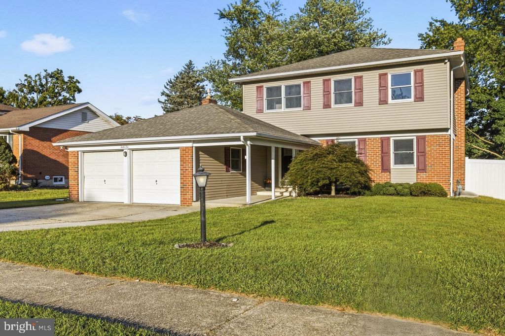 1210 FLINT HILL RD, Wilmington, DE 19808