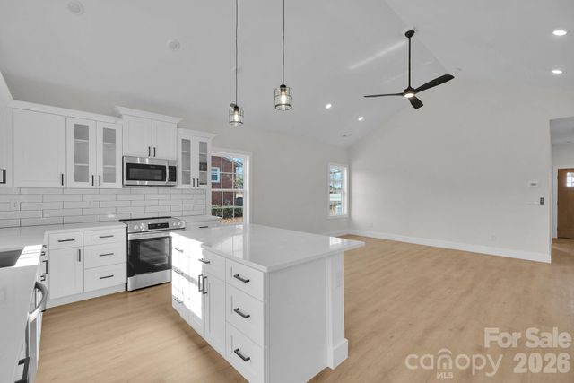 1709 College Plaza, Rock Hill, SC 29730