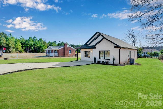 1709 College Plaza, Rock Hill, SC 29730