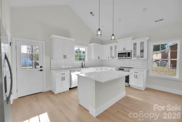 1709 College Plaza, Rock Hill, SC 29730