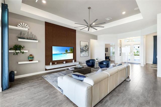 11401 Venetian Lagoon DR, Fort Myers, FL 33913