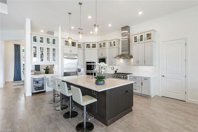 11401 Venetian Lagoon DR, Fort Myers, FL 33913