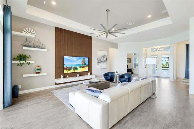 11401 Venetian Lagoon DR, Fort Myers, FL 33913
