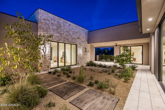 7498 E WHISPER ROCK Trail, Scottsdale, AZ 85266
