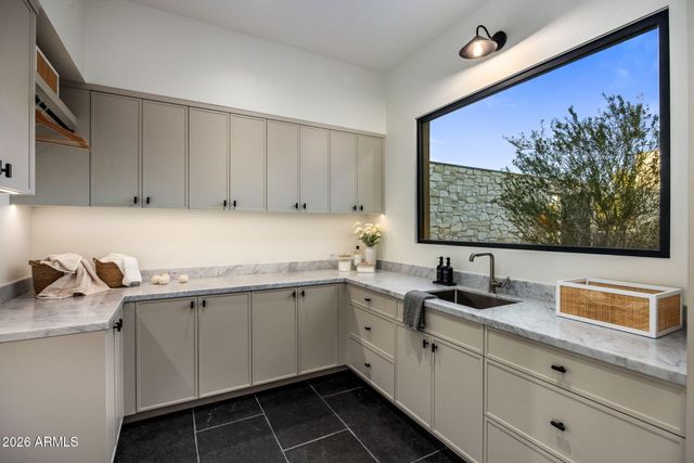 7498 E WHISPER ROCK Trail, Scottsdale, AZ 85266