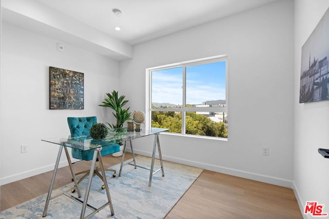 321 S Oxford Avenue 405, Los Angeles, CA 90010
