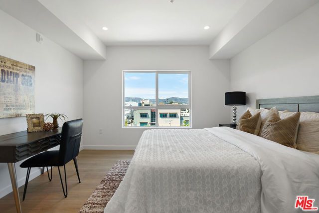 321 S Oxford Avenue 405, Los Angeles, CA 90010