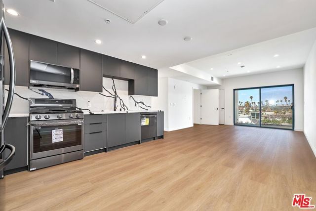 321 S Oxford Avenue 405, Los Angeles, CA 90010