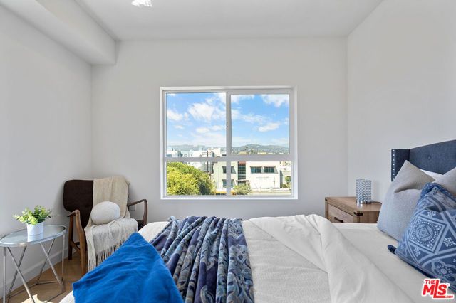 321 S Oxford Avenue 405, Los Angeles, CA 90010