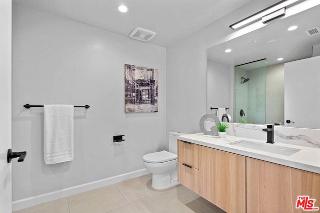 321 S Oxford Avenue 405, Los Angeles, CA 90010