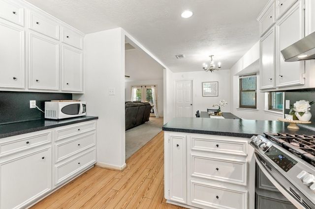 1325 County Road 347 N, Cleveland, TX 77327