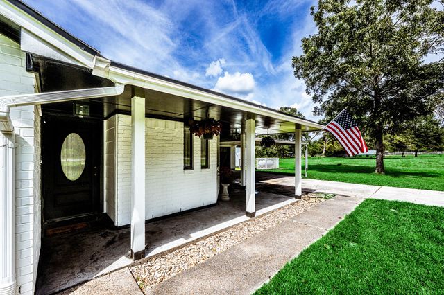 1325 County Road 347 N, Cleveland, TX 77327