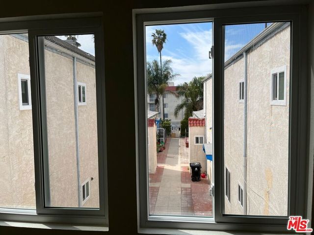 836 S CATALINA Street, Los Angeles, CA 90005