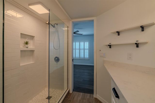 911 GOLFVIEW WOODS DRIVE, Sun City Center, FL 33573