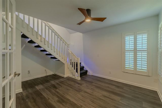 911 GOLFVIEW WOODS DRIVE, Sun City Center, FL 33573