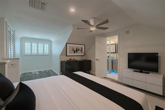 911 GOLFVIEW WOODS DRIVE, Sun City Center, FL 33573