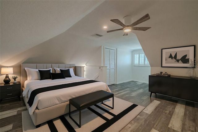 911 GOLFVIEW WOODS DRIVE, Sun City Center, FL 33573