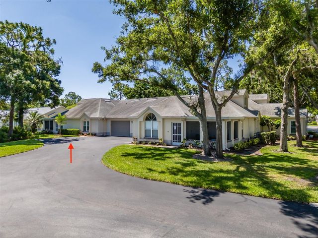 911 GOLFVIEW WOODS DRIVE, Sun City Center, FL 33573