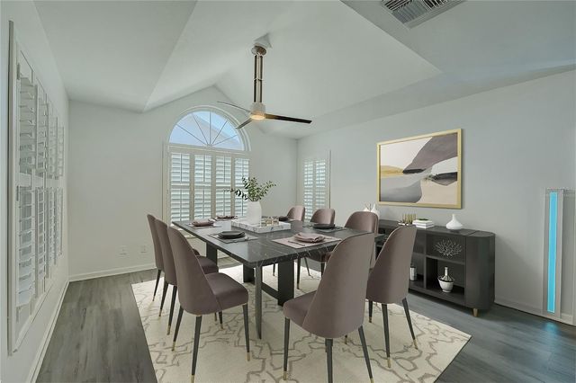 911 GOLFVIEW WOODS DRIVE, Sun City Center, FL 33573