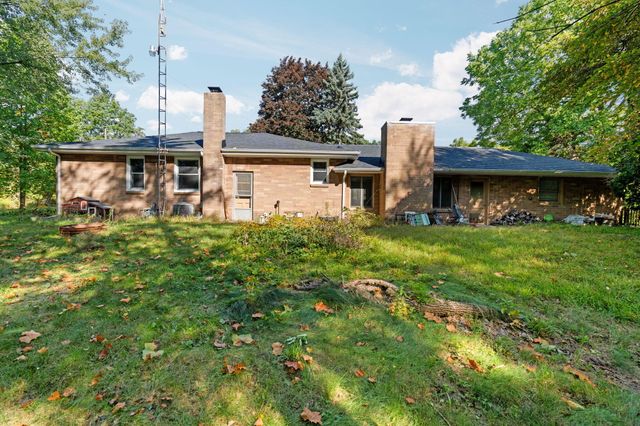 8691 Ann Arbor Road, Grass Lake, MI 49240