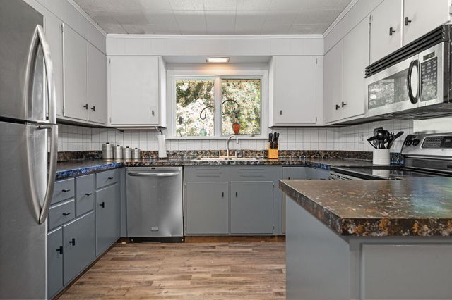 8691 Ann Arbor Road, Grass Lake, MI 49240