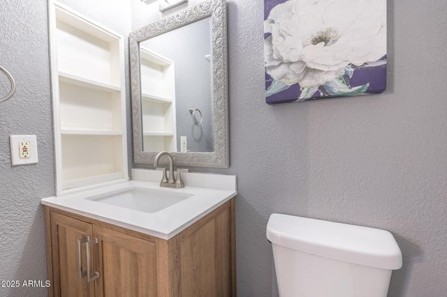 1342 W EMERALD Avenue 236, Mesa, AZ 85202