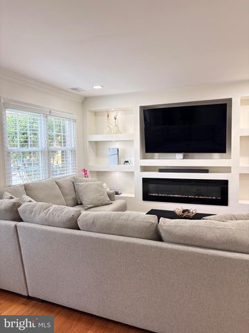 14705 ENDSLEY TURN, Woodbridge, VA 22193