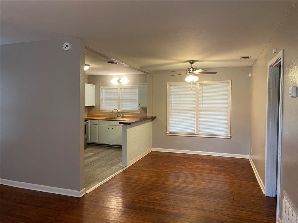 4426 Wesley Dr, Corpus Christi, TX 78412 — photo 2