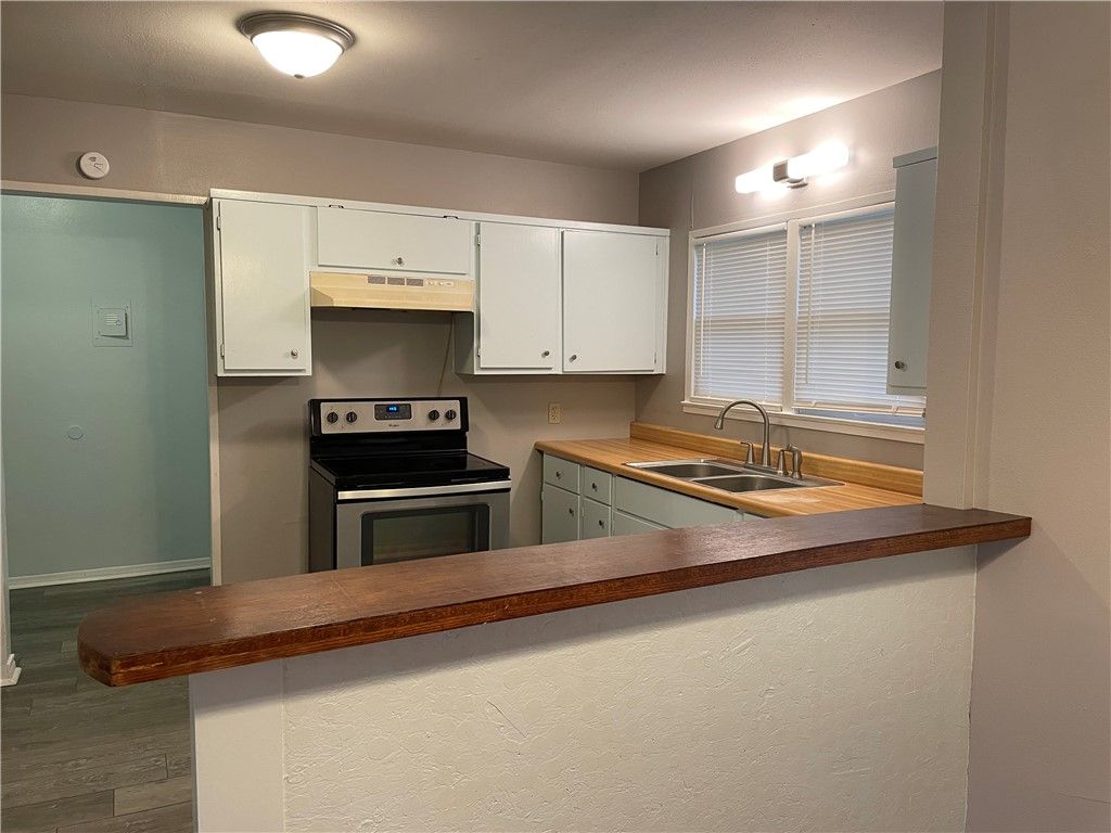 4426 Wesley Dr, Corpus Christi, TX 78412 — photo 5