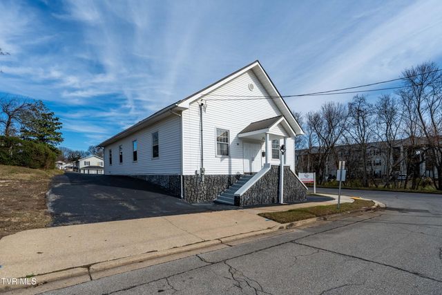 1025 Maple Street, Kingsport, TN 37660