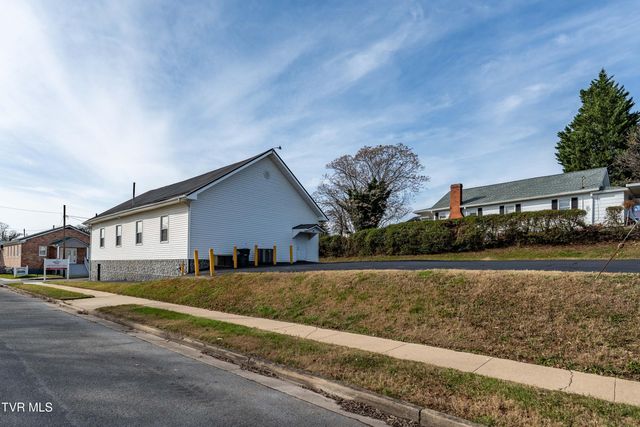 1025 Maple Street, Kingsport, TN 37660