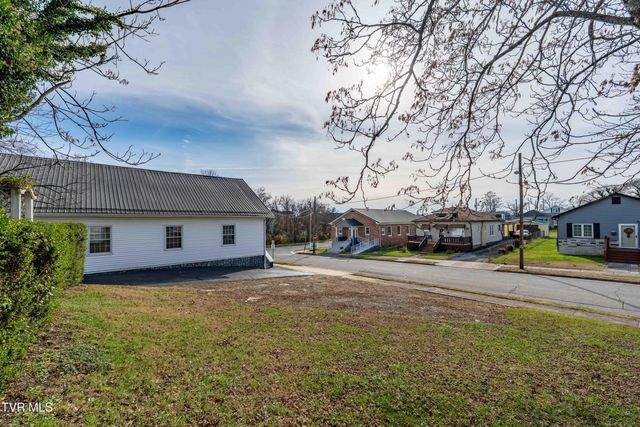 1025 Maple Street, Kingsport, TN 37660
