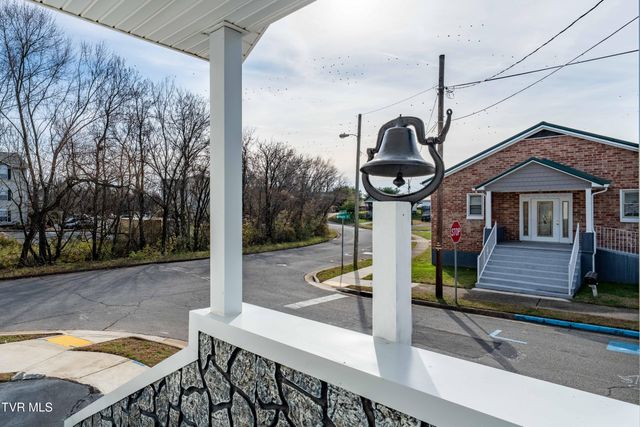 1025 Maple Street, Kingsport, TN 37660