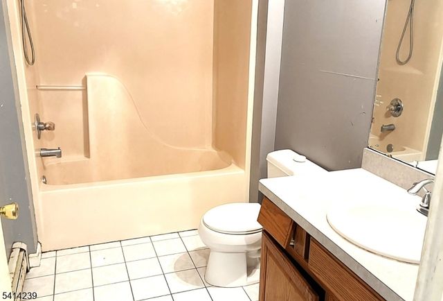 5 Els Way, Vernon Twp., NJ 07461