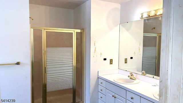 5 Els Way, Vernon Twp., NJ 07461