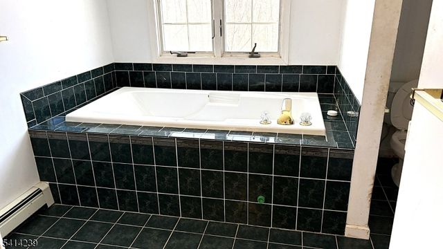 5 Els Way, Vernon Twp., NJ 07461