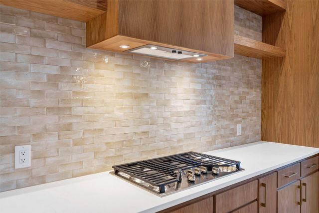 428 squaw creek Road, Willow Park, TX 76087