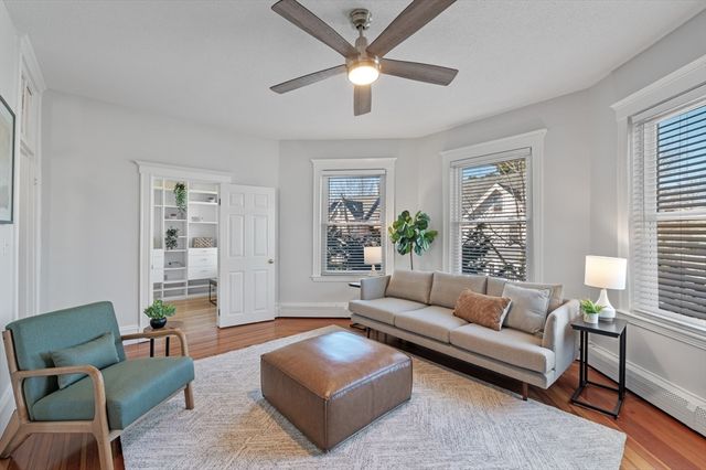 14 Holton St 4, Medford, MA 02155