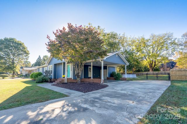 713 W Campbell Avenue W, Salisbury, NC 28146