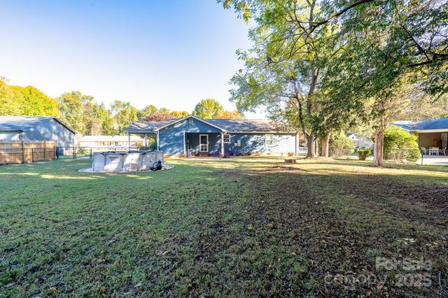 713 W Campbell Avenue W, Salisbury, NC 28146