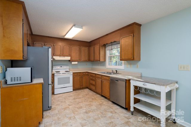 713 W Campbell Avenue W, Salisbury, NC 28146