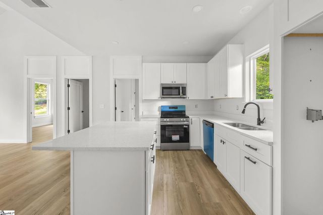 502 Wren Drive, Westminster, SC 29693